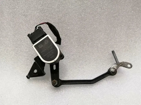 MERCEDES GLS 350D Front Right Level Sensor A0045429918 Level Sensor