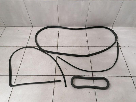 McLaren 720S Coupe BONNET SEAL 13A1353CP BONNET SEAL