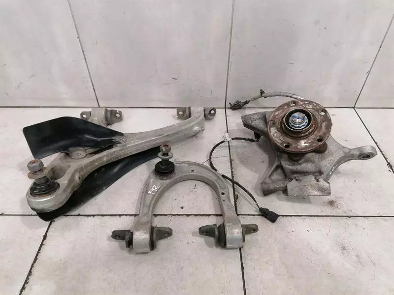McLaren 720S 14B0431CP 14B0591CP Right Front Hub Wheel Bearing Housing Front Right