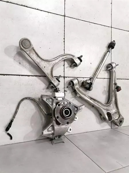 McLaren 720S Right Rear Hub 14BA024CP Wheel Bearing Housing Rear Right SET SET