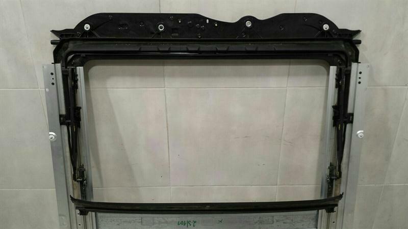 MERCEDES CLS W218 SUNROOF FRAME A2187800329 SLIDING SUNROOF FRAME W218