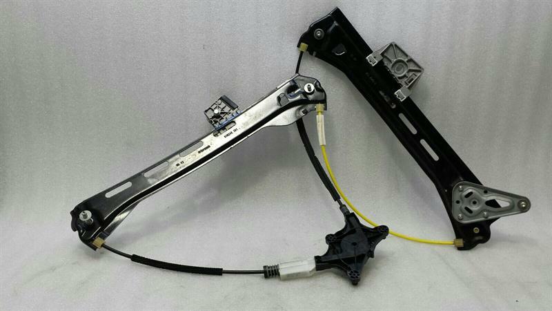 Mercedes W218 Right Front Door Winder A2187200479 Window Regulator Front Right