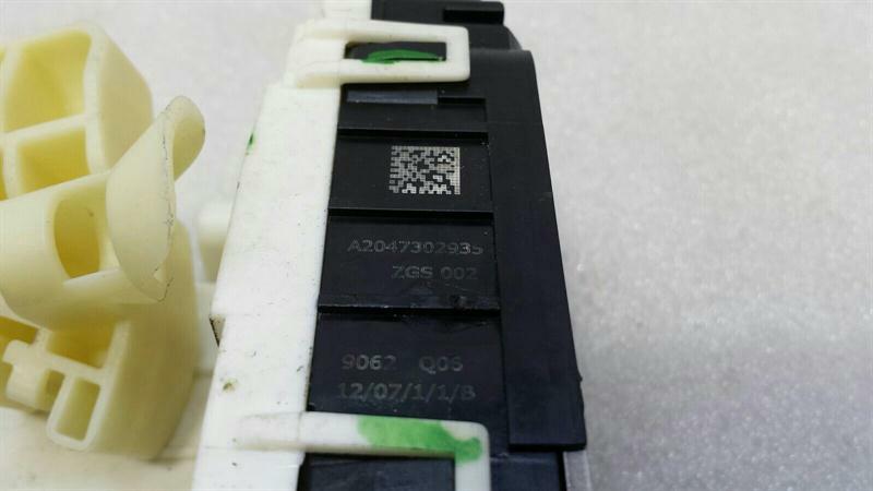 Mercedes CLS W218 rear le door lock A2047302935 door lock rear left