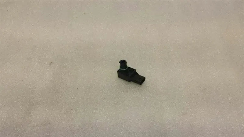 Mercedes CLS W218 Pressure Sensor A0071530528 Pressure Sensor