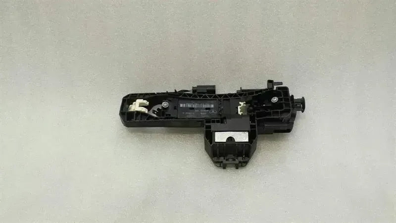 Mercedes CLS W218 door inner handle A2047602334 interior door handle front left