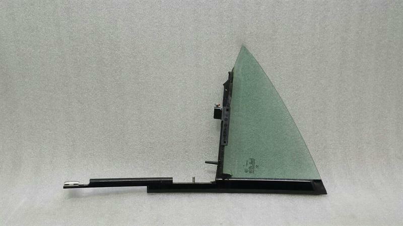 Mercedes CLS W218 RLH 1/4 Glass A2187300155 Door Window 1/4 Rear Left Quarter