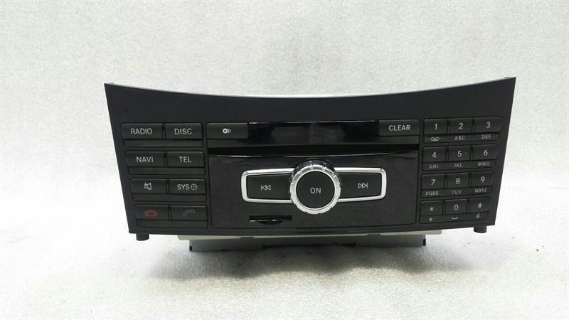 Mercedes CLS W218 CD player A2129001719 audio system controller COMAND changer US