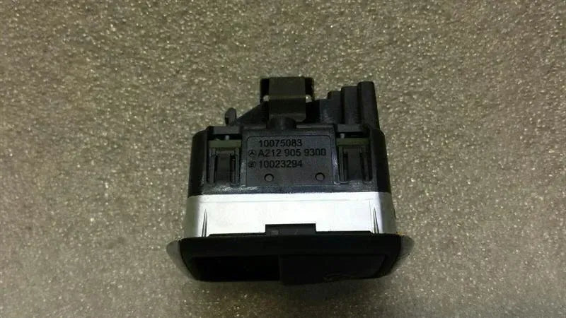 Mercedes CLS W218 boot lid switch A2129059300 switch tailgate