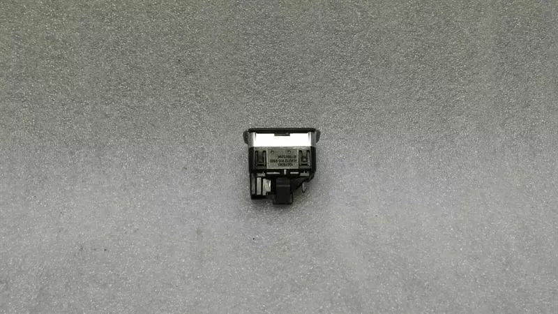 Mercedes CLS W218 boot lid switch A2129059300 switch tailgate