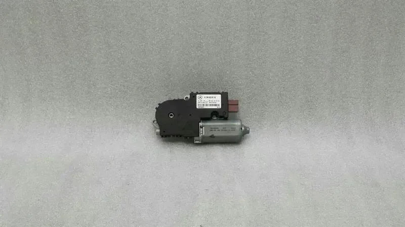 Mercedes CLS W218 Sun Roof Engine A2188200142 Sunroof Motor