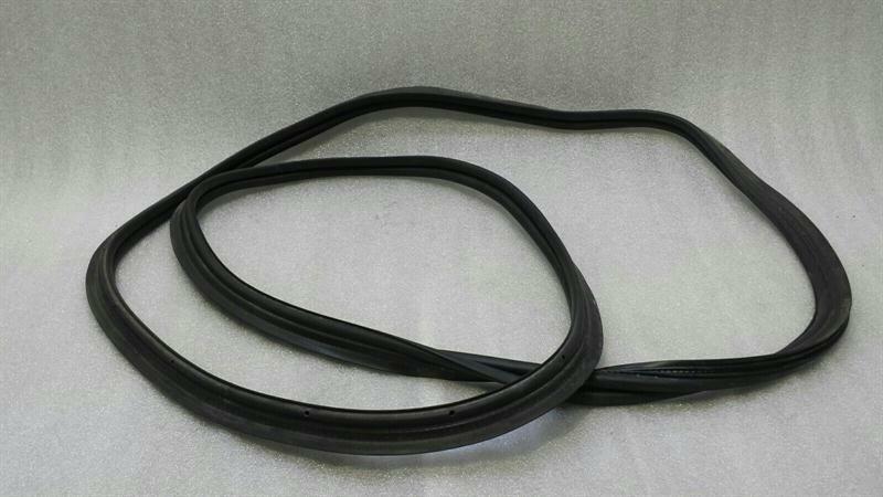 Mercedes CLS W218 boat lid seal A2187500098 seal tailgate