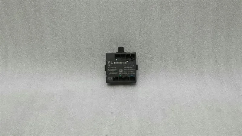 Mercedes CLS W218 front left door module A2129004014 door control unit left