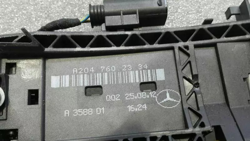 Mercedes CLS W218 door handle carrier front A2047602334 FLH door handle carrier