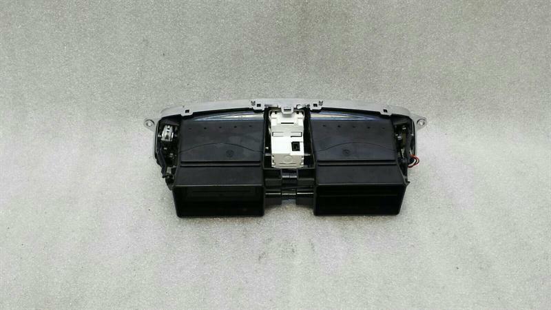 Mercedes CLS W218 Center Air Vent With Clock A2188300754 Vent Nozzle Center