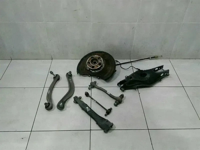 Mercedes CLS W218 Right Rear Hub A2123500241 Wheel Bearing Housing Rear RE Complete