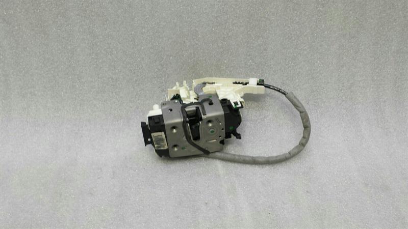 Mercedes CLS W218 RLH door lock A2047302935 door lock rear left