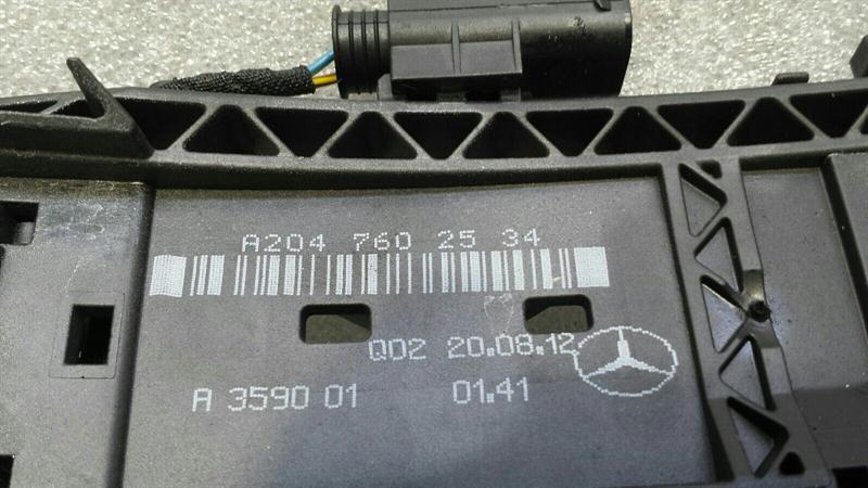 Mercedes CLS W218 rear left handle carrier A2047602534 door handle carrier rear Li