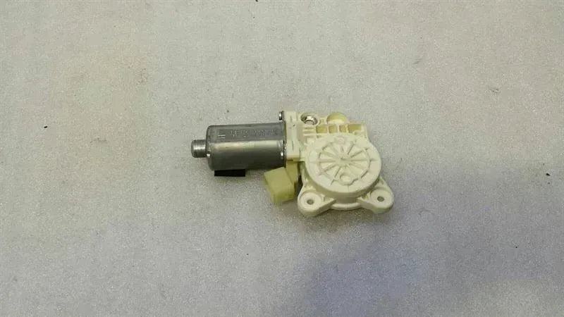 Mercedes CL W216 door window engine A2168200142 power window motor right