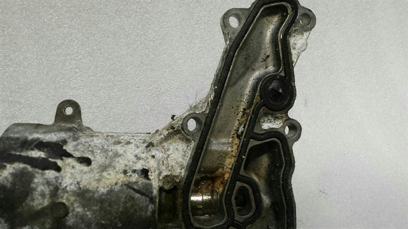 Mercedes CL W216 oil filter housing A2781800410 oil cooler holder M278
