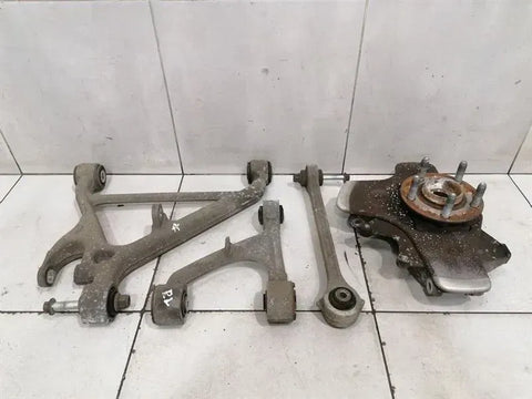 Aston Martin Vantage V8 Left Rear Hub 8D33-5A971-AB Wheel Bearing Housing Rear Left