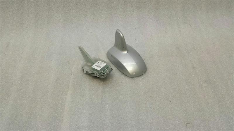 Mercedes GLS X166 Roof Antenna A2129052207 Roof Antenna GPS