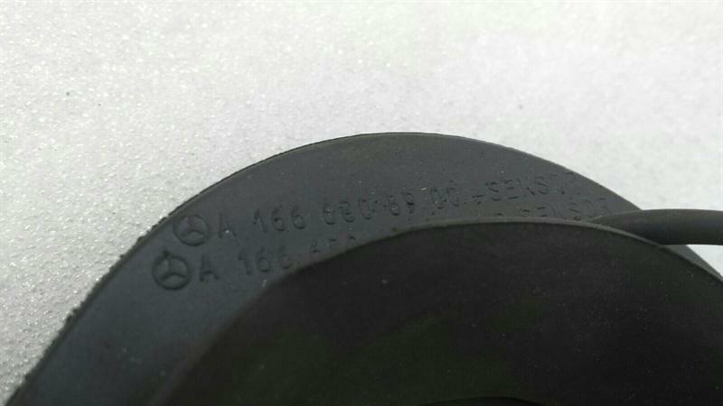 Mercedes GLS X166 Left Rear Window Seal A1666808900 Window Seals Rear LI