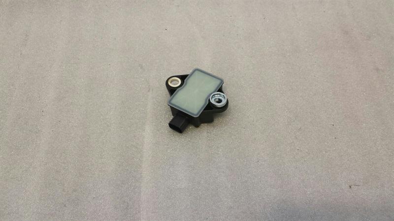 Mercedes GLS X166 ESP Sensor A0065422618 Rotation Rate Sensor