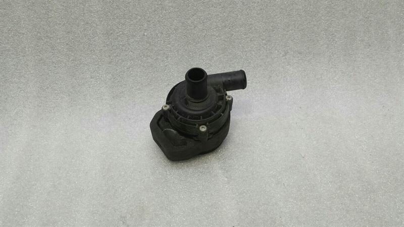Mercedes GLS X166 additional cooling pump A2118350028 coolant pump pump