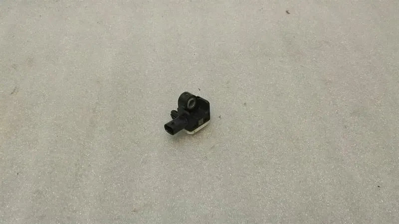 Mercedes GLS X166 Crash Sensor A1668210151 Impact Sensor