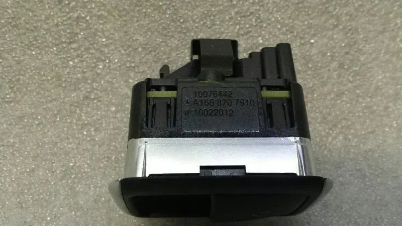 Mercedes GLS X166 Boat Lid Switch A1668707610 Tailgate Switch