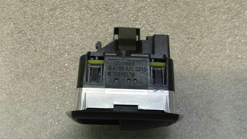 Mercedes GLS X166 Side Window Switch A1668200210 Window Regulator Switch
