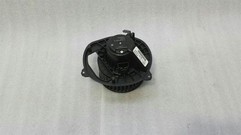 Mercedes GLS X166 RHD Heater Blower A1669066200 Right Handlebar.