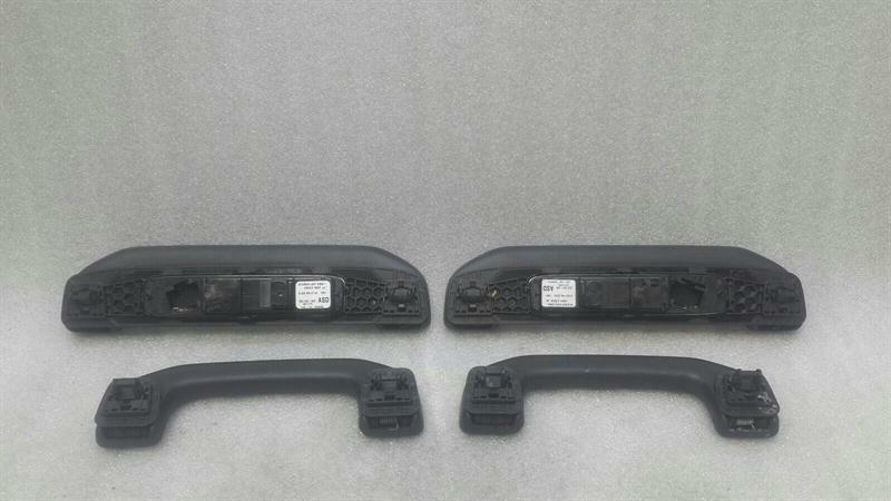 Mercedes S-Class W222 Door Inner Handle Set A0009062704 Inner Retainer Handle Set