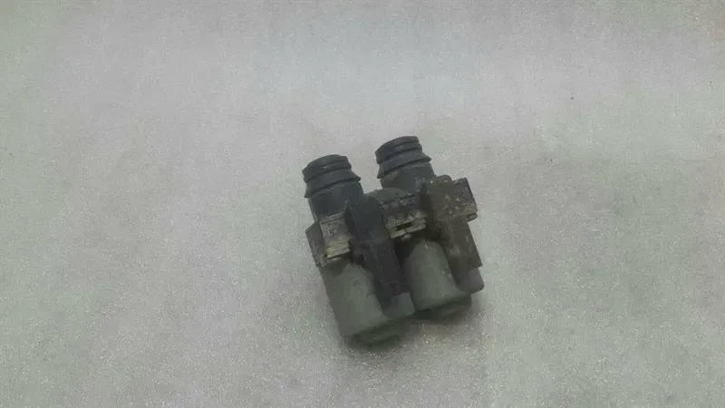 Mercedes S-Class W222 Heater Valve A0009820617 Heater Valve