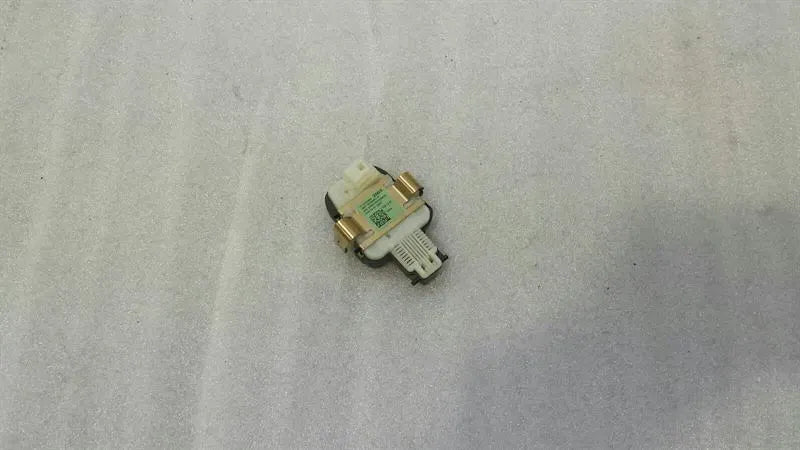 Mercedes GLS X166 Rain And Light Sensor A2469002603 Rain Light Sensor