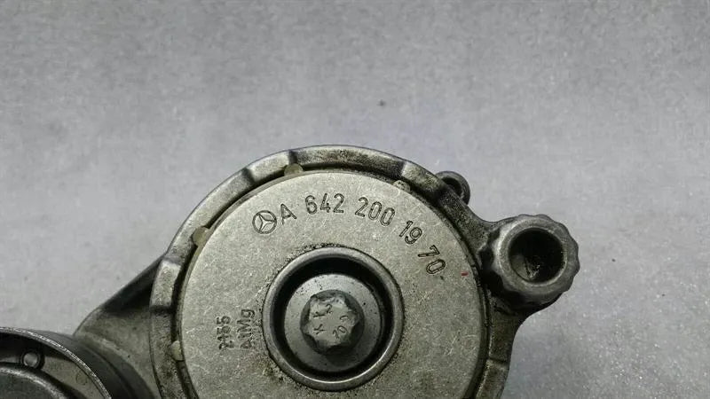 Mercedes S-Class W222 Belt Tensioner A6422001970 Tensioner Pulley OM642