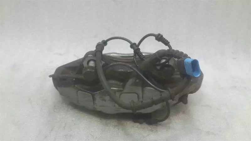 Mercedes S-class W222 right front caliper A2224215298 caliper front right