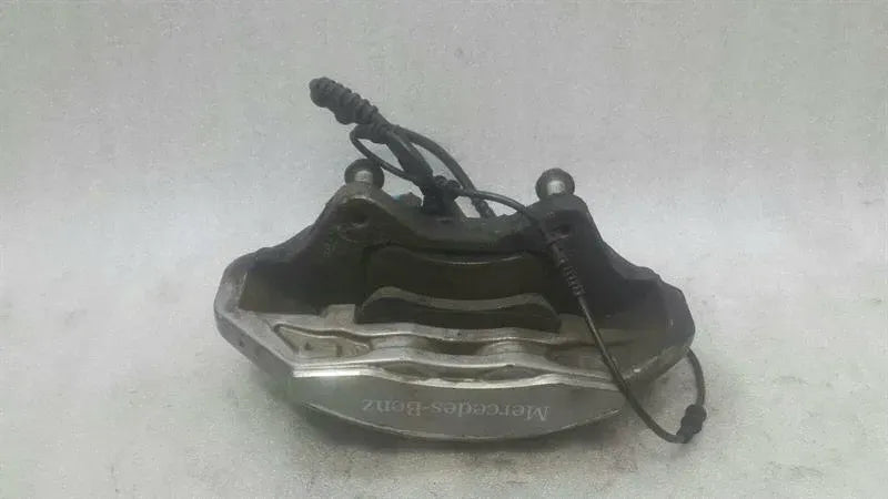 Mercedes S-class W222 right front caliper A2224215298 caliper front right
