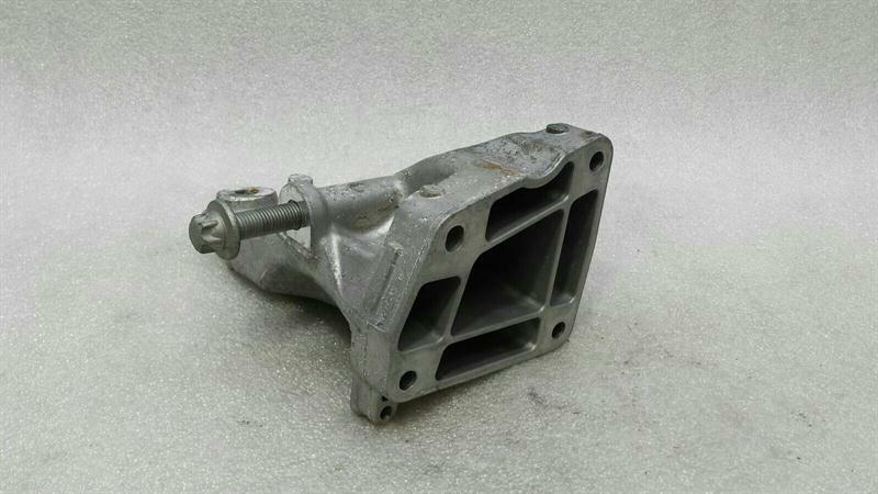 Mercedes E Class W238 Engine Mount A6422234604 Engine Mount OM642