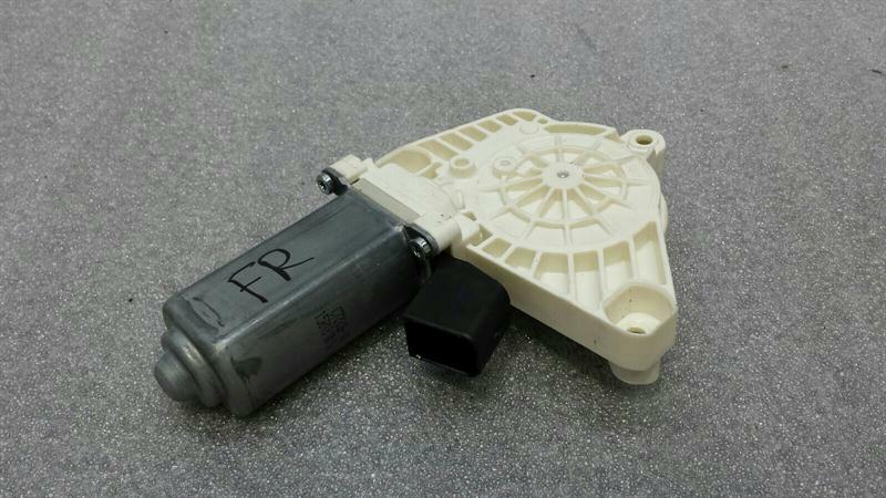 Mercedes W238 Front Right Door Window Motor A0009066206 Window Regulator Motor