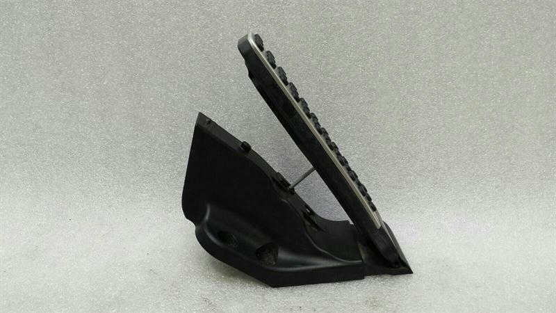 Mercedes E Class W238 W205 Throttle Pedal (Electrical) A2053000104 Throttle Pedal