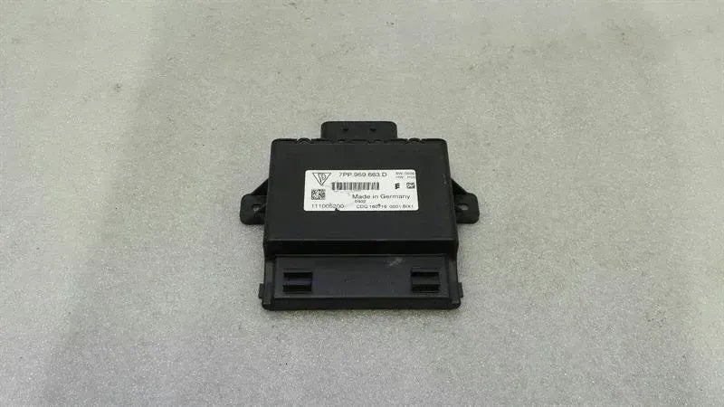 Porsche 911 991 Electronic Voltage Converter 7PP959663D Voltage Stabilizer