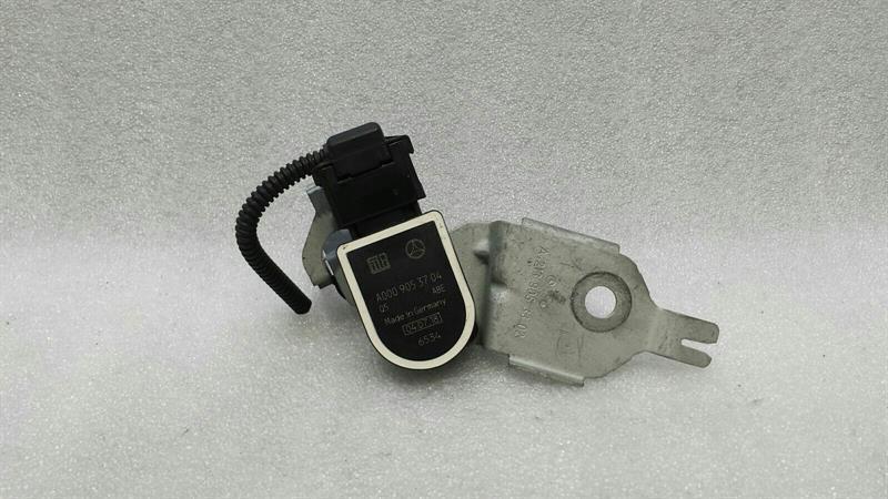 Mercedes E53 AMG W238 Xenon Level Sensor A0009053704 Level Sensor Left