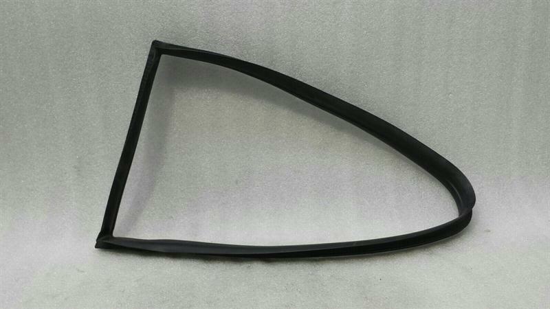 Porsche 911 996 Rear Right Seal 99654332500 Gasket Disc Rear Right Coupe