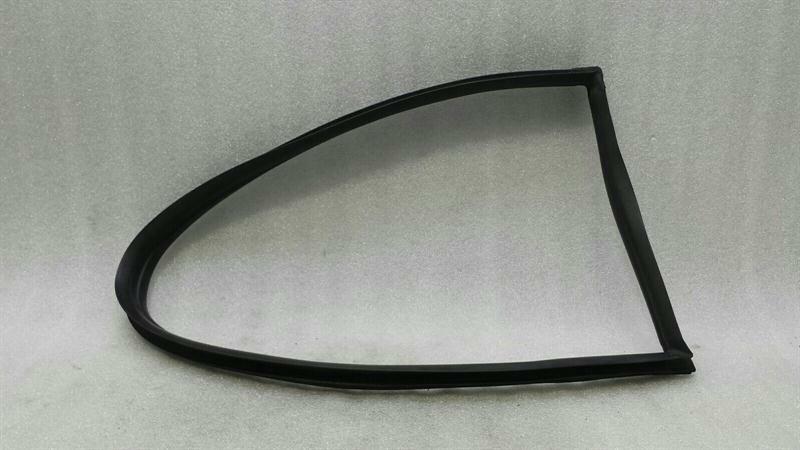 Porsche 911 996 rear left seal 99654332500 seal disc rear left coupe