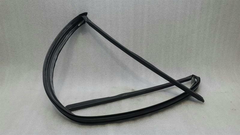 Porsche 911 996 Windshield Seal 99653707701 Gasket Windshield Convertible