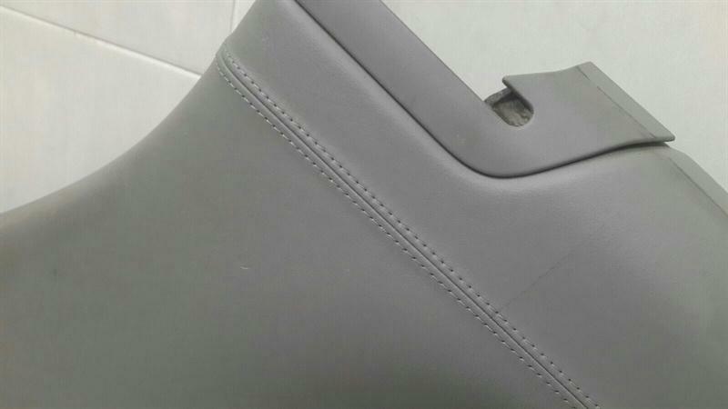Porsche 911 996 Rear Right Quarter Panel 99655507207 Trim Rear RE Leather