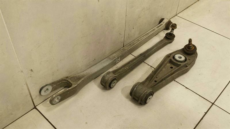Porsche Cayman 987 left rear wishbone 98733114302 rear left wishbone set