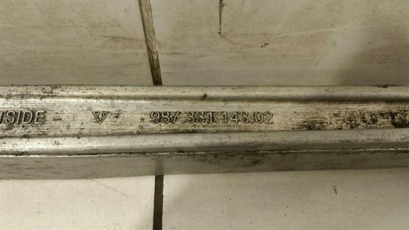 Porsche Cayman 987 right rear wishbone 98733114302 rear right wishbone set