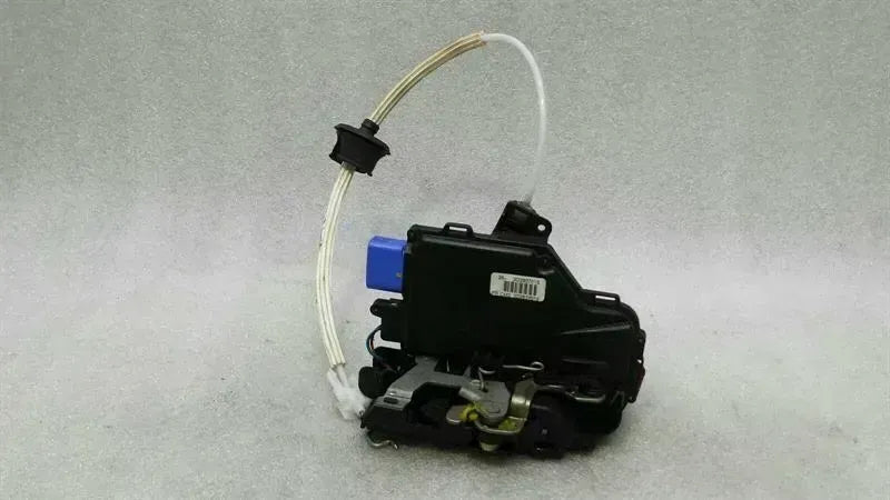 Porsche Cayman 987 RHD left door lock 3D2837015 right hand drive.